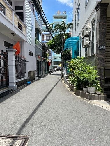 - HÀNG HIẾM- Nhà bán đường Cộng Hoà 3,5x9,5m chỉ 4,250 tỷ