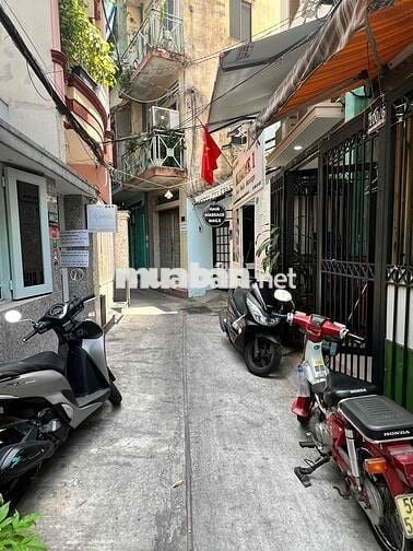 Nhà bán hẻm 100 Trần Hưng Đạo, Q.1