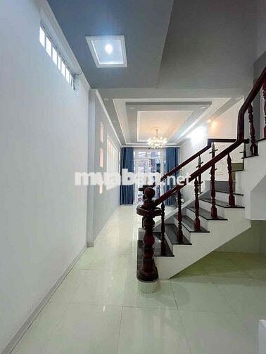 Cho thuê nhà nguyên căn hẻm 50 Quang Trung
