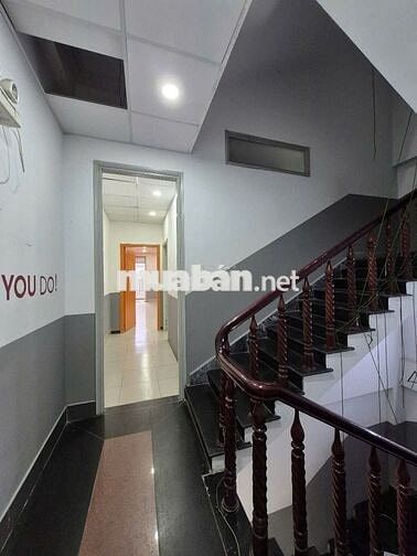 CHO THUÊ NHÀ ĐƯỜNG NGÔ QUYỀN - VỊ TRÍ VÀNG NGAY CẠNH CẦU SÔNG HÀN!