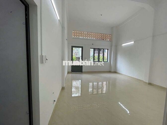 Cho Thuê nhà Mặt Tiền tiện ở và kinh doanh