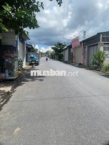 Cần bán gấp căn nhà MT ở Tân Thới Nhì 18 , Hóc Môn 80m2 SHR giá 960tr