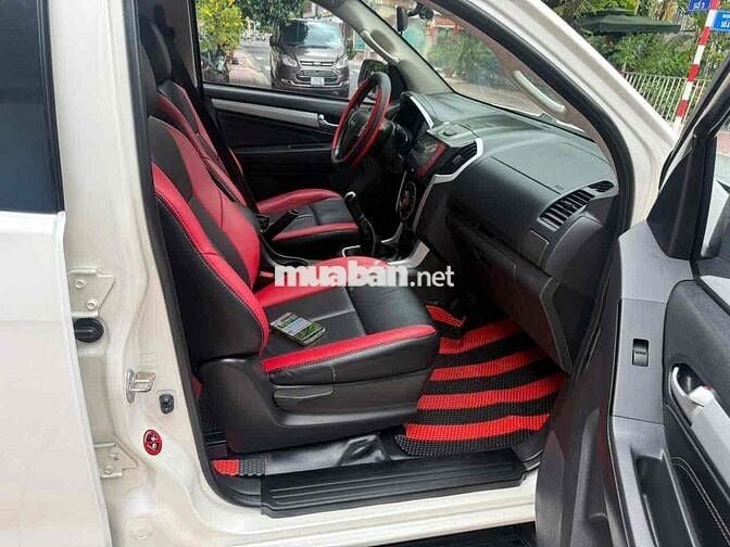 Isuzu Mu X 2.5 số sàn đời cuối 2016