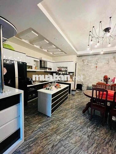 NHÀ MỚI 5 TẦNG TẠI Q4 THÍCH HỢP KINH DOANH CHDV - KHU DCHH KHÔNG QH