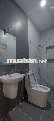 Cho thuê nhà An Phú Đông (1 P.KD +3 P.Ngủ + 1 P.Khách)