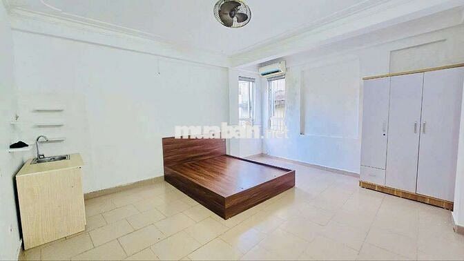 CHO THUÊ PHÒNG KHÉP KÍN – RỘNG 30m², 2 CỬA SỔ THOÁNG