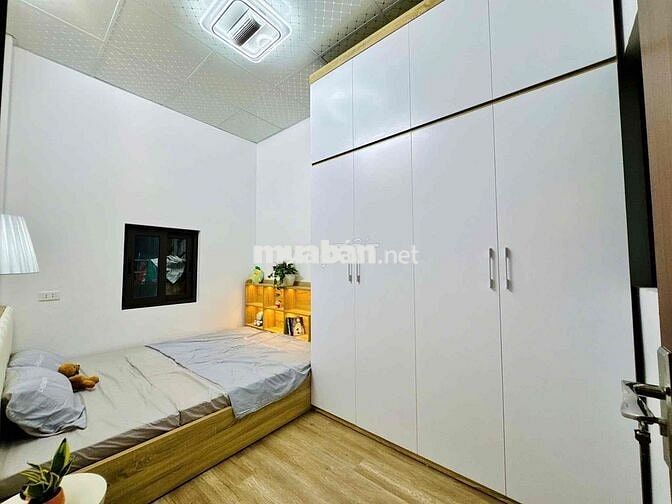 Ngọc Hà, 32m, 3 ngủ, Lô góc, Ngõ thông ba gác, Sổ vuông vắn, Nhà đẹp