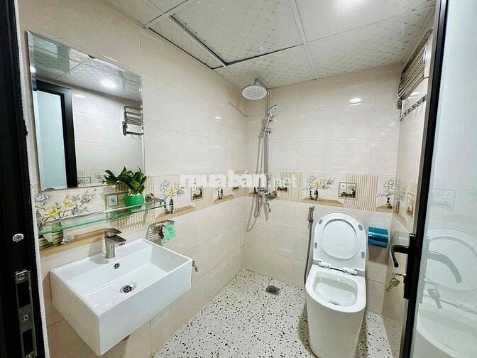 Ngọc Hà, 32m, 3 ngủ, Lô góc, Ngõ thông ba gác, Sổ vuông vắn, Nhà đẹp