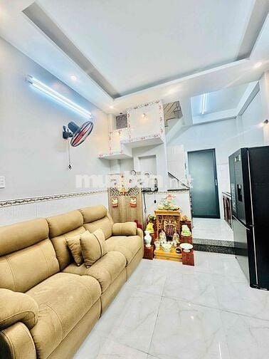 Cho thuê, nhà mới 100% đầy đủ nội thất 3 tầng giá 14tr