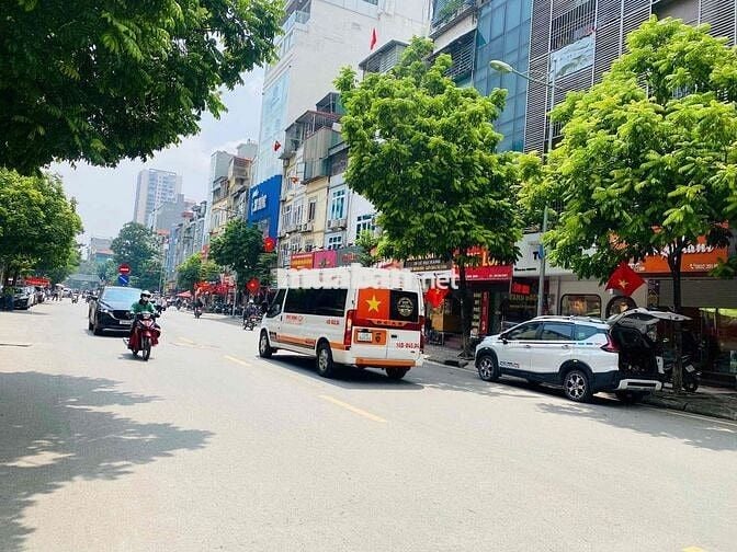 Mặt bằng kinh doanh 30m2 mặt phố Trần Quốc Hoàn, Cầu Giấy