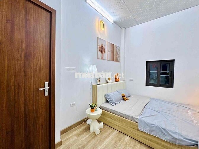 Ngọc Hà, 32m, 3 ngủ, Lô góc, Ngõ thông ba gác, Sổ vuông vắn, Nhà đẹp