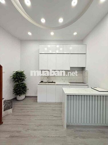 HIẾM BÁN NHÀ NGÕ RỘNG NÔNG MINH KHAI 5T DIỆN TÍCH 24 MT4 GIÁ 5.65 TỶ.