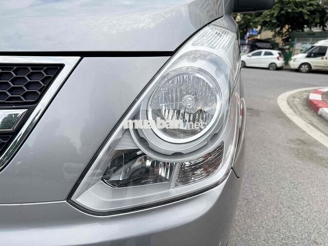 Hyundai Grand Starex 2013 Van 6 chỗ số sàn xăng