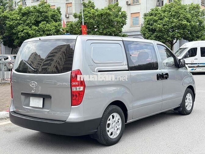 Hyundai Grand Starex 2013 Van 6 chỗ số sàn xăng