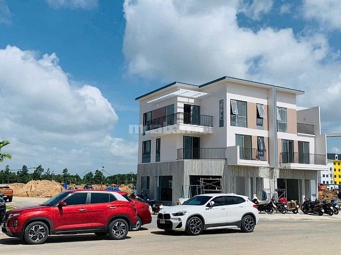 NHÀ THƯƠNG MẠI CĂN GÓC CHỈ TỪ 1 TỶ 200TR NHẬN NHÀ TẠI TPHCM