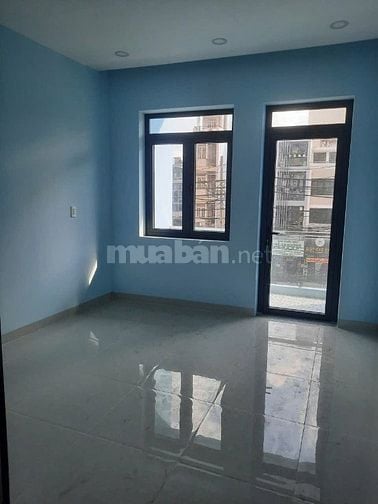 Cho thuê nhà mặt tiền CMT8 phường Nhiêu Lộc