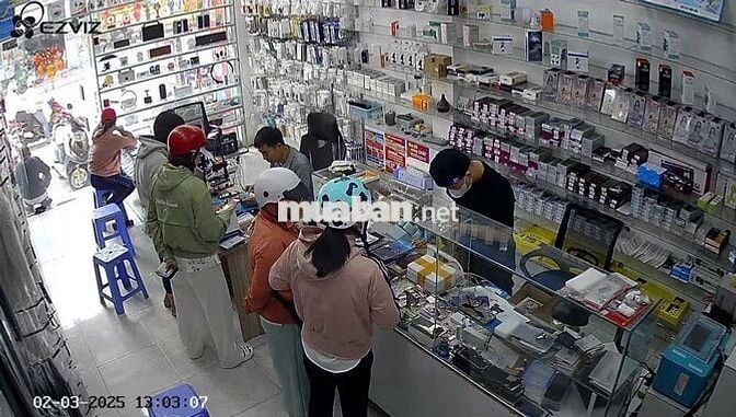 Cần sang nhượng lại toàn bộ cửa hàng phụ kiện điện thoại hoặc mặt bằng