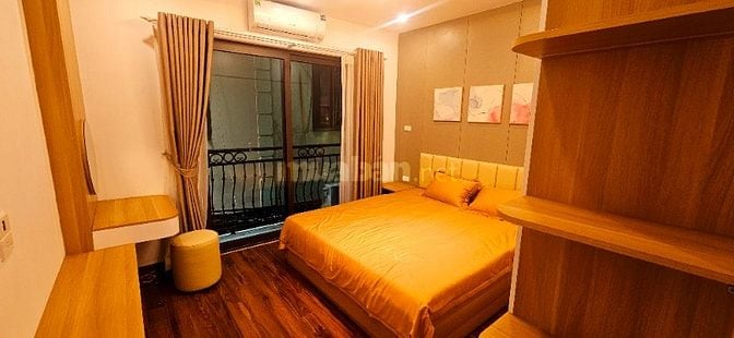 Bán Nhà Phố Trần Khát Chân Hai Bà Trưng 35mx5T Thang Máy Sổ đỏ nở hậu.