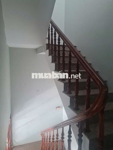 Nhà 3 tầng, mặt bằng trước và sau kinh doanh + các tầng để ở