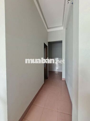 Nhà 3 tầng, mặt bằng trước và sau kinh doanh + các tầng để ở
