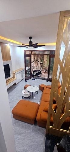 Bán Nhà Phố Trần Khát Chân Hai Bà Trưng 35mx5T Thang Máy Sổ đỏ nở hậu.