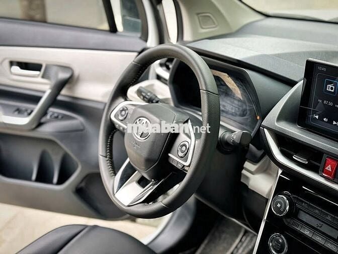 Veloz Cross 1.5TOP 2023 màu trắng zin