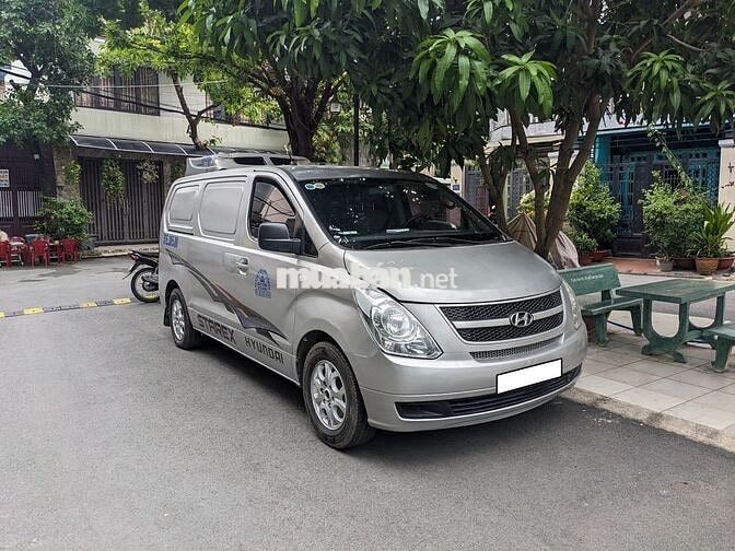 Starex 2014 máy dầu số tự động, tải van 03 chổ
