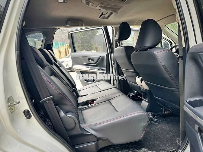 Veloz Cross 1.5TOP 2023 màu trắng zin