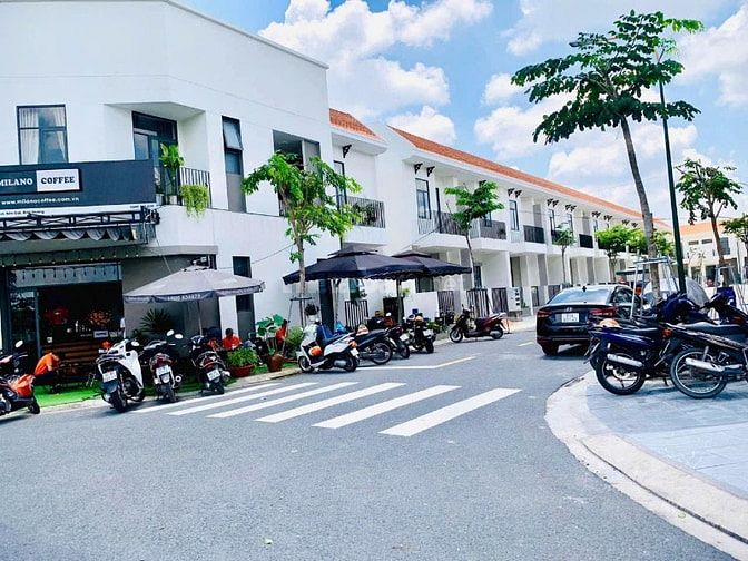 NHÀ THƯƠNG MẠI CĂN GÓC CHỈ TỪ 1 TỶ 200TR NHẬN NHÀ TẠI TPHCM