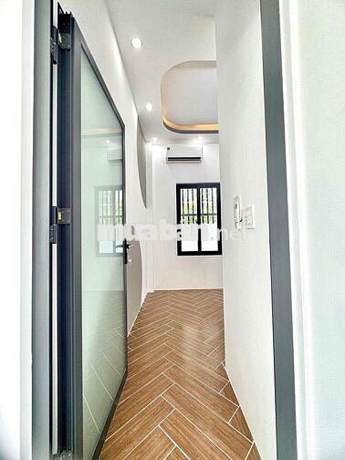 Nhà cấp 4 có 3 phòng ngủ thổ cư gpxd lộ 4m cách BHN 2,5km