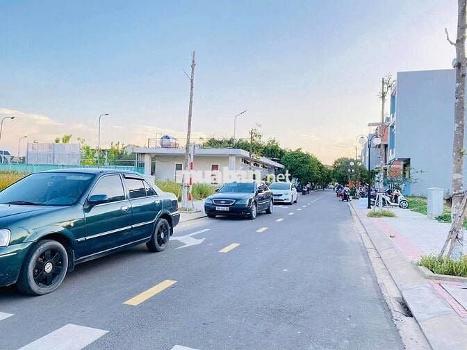 CHỐT NHANH LÔ 100M2 NGAY SÂN BAY LONG THÀNH, MẶT TIỀN ĐẠI LỘ 60M