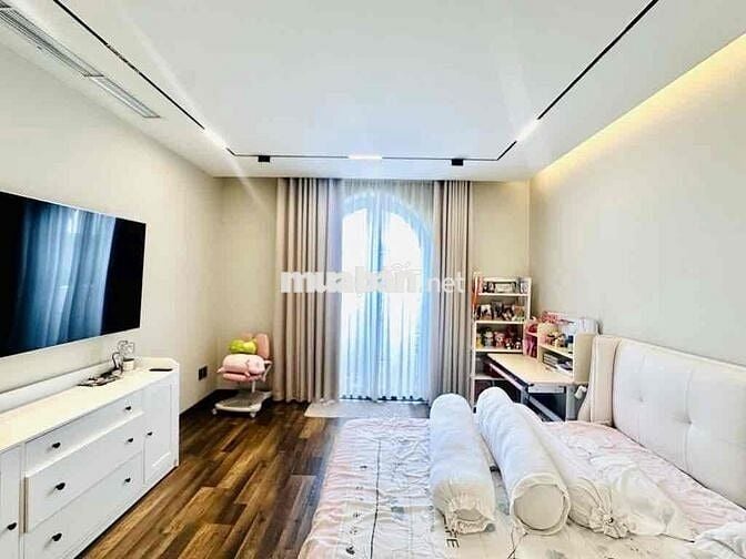 BÁN NHÀ CẠNH LÊ VĂN SỸ - KHẲNG ĐỊNH VỊ THẾ XA HOA 7 TẦNG DTS 435M2 .