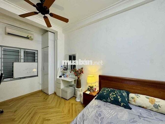 SÓT LẠI ***: 4.9 tỷ - 4 tầng sổ đỏ Trần Khát Chân - 80m ra ô tô