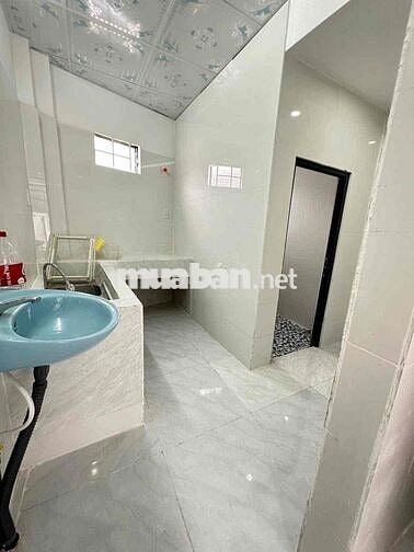 Cần bán nhà 1 trệt 1 lầu , đường xe tải thích họp kinh doanh tạp hoá