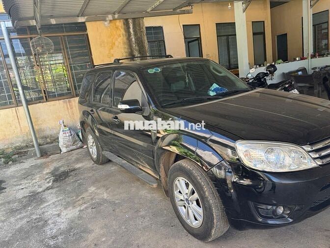 Ford Escape 2010 - 170000 km