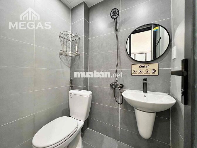 CĂN HỘ Q1_RỘNG RÃI_CỬA SỔ_THOÁNG MÁT_SẠCH SẼ_MỚI_THANG MÁY_PHỐ ĐI BỘ