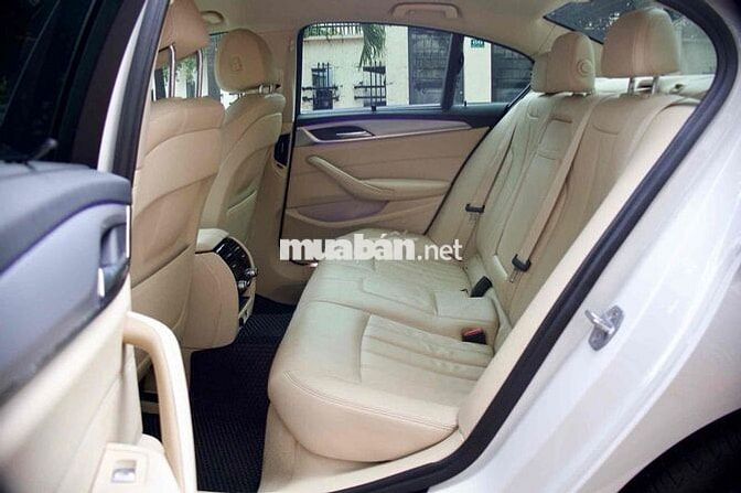 BMW 520i G30 model 2019