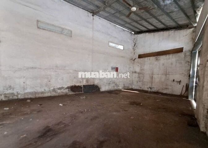 Cần cho thuê gấp kho với giá rẻ diện tích 160m2 ở Nguyễn Bình