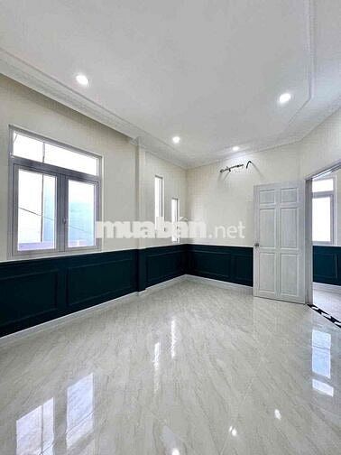Nhà góc 2 mặt thoáng đường Nguyễn Văn Cừ