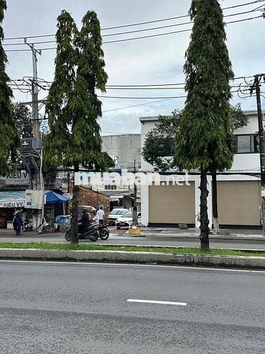 Bán dãy nhà trọ 5p diện tích rộng thu nhập ổn định- gần Đại học Y Dược