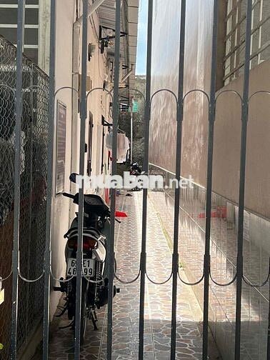 Bán dãy nhà trọ 5p diện tích rộng thu nhập ổn định- gần Đại học Y Dược