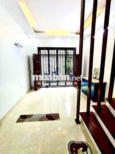 NGÕ TRƯỚC NHÀ RỘNG THÊNH THANG - 4 NGỦ THỪA CÔNG NĂNG - LÔ GÓC   Thịnh