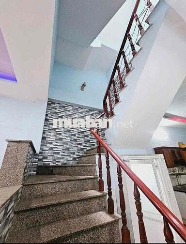 Nhà Mặt tiền kinh doanh đường Nguyễn Thị Chạy. Tp. Dĩ An. Dt 92m