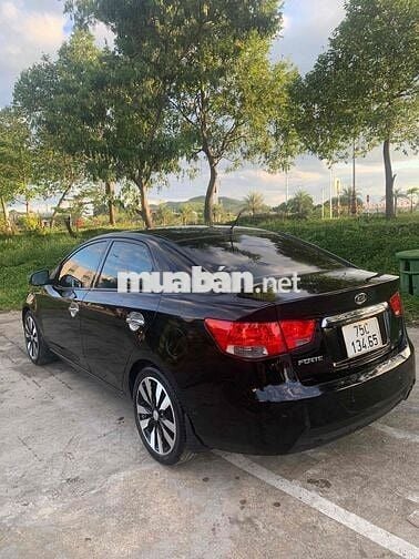 Kia Forte 2011 SX 1.6 AT - 90000 km