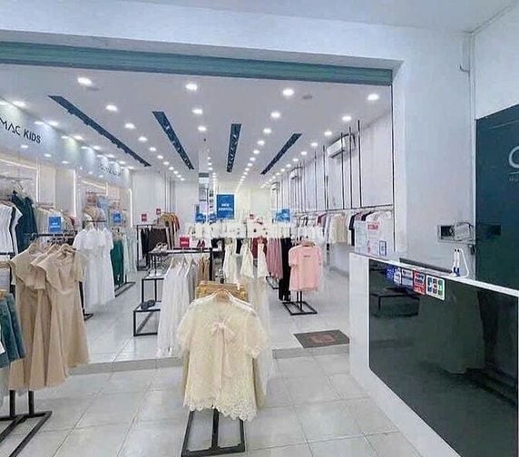 CHO THUÊ MẶT BẰNG VỊ TRÍ ĐẸP MẶT TIỀN QUANG TRUNG P8 (TRỆT LẦU 7X30m)