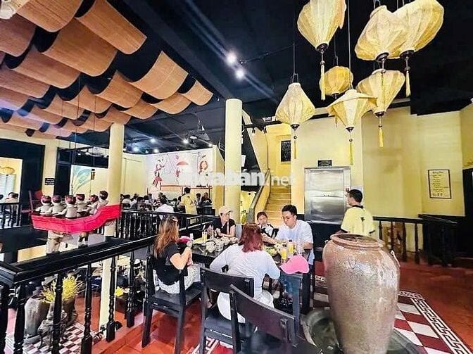 Cho thuê nhà GÓC 2MT  Hoàng Diệu, Lê Quốc Hưng Phường 13, Quận 4,