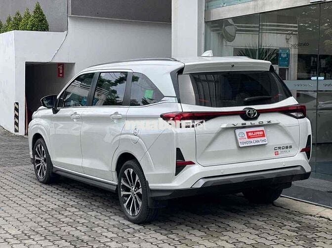 Toyota Veloz Cross 2022 CVT Top - 36.000km