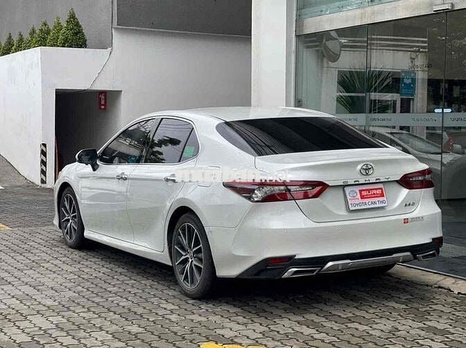 Toyota Camry 2022 2.0 Q - bảo hành Toyota