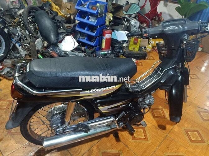 Honda dream nhập khẩu nguyên chiếc có giấy tờ