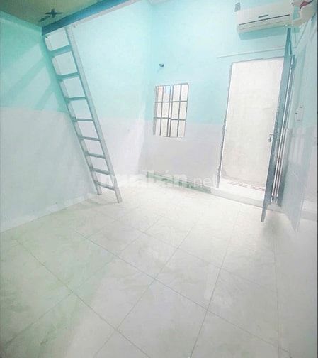 Phòng trọ 2.7tr có gác máy lạnh toilet riêng PHƯỚC LONG B q9